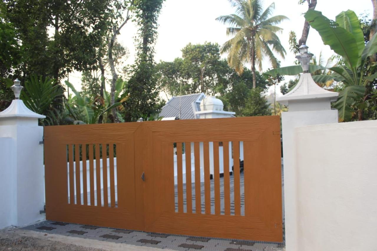 4 Acre Woods Farm Stay Munnar Bagian luar foto
